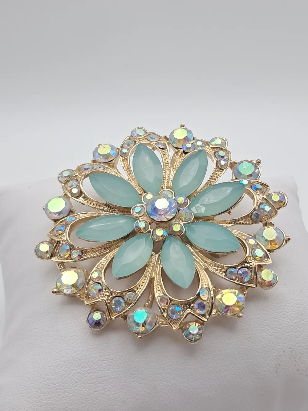 Sparkly Gold-Tone Mint Green Flower Crystal Brooch Pin Iridescent Jewels Petals